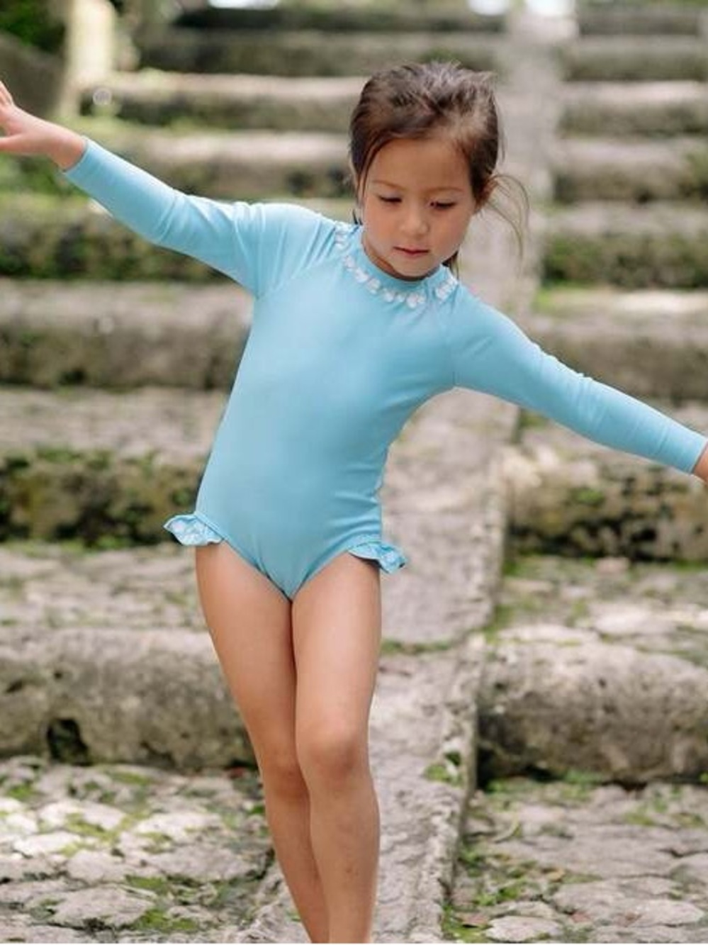 Minnow x FANM MON Lagoon Rashguard One-piece swimsuit NWT 5-6T - Picture 6 of 6